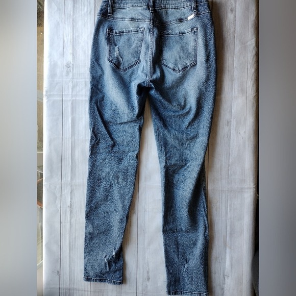 KANCAN Women Distressed Skinny Jeans Light Wash Ripped Knee‎ Size 9 28 - Picture 2 of 7